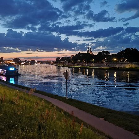 Luxury Jacuzzi Apartment Krakow Luaran gambar