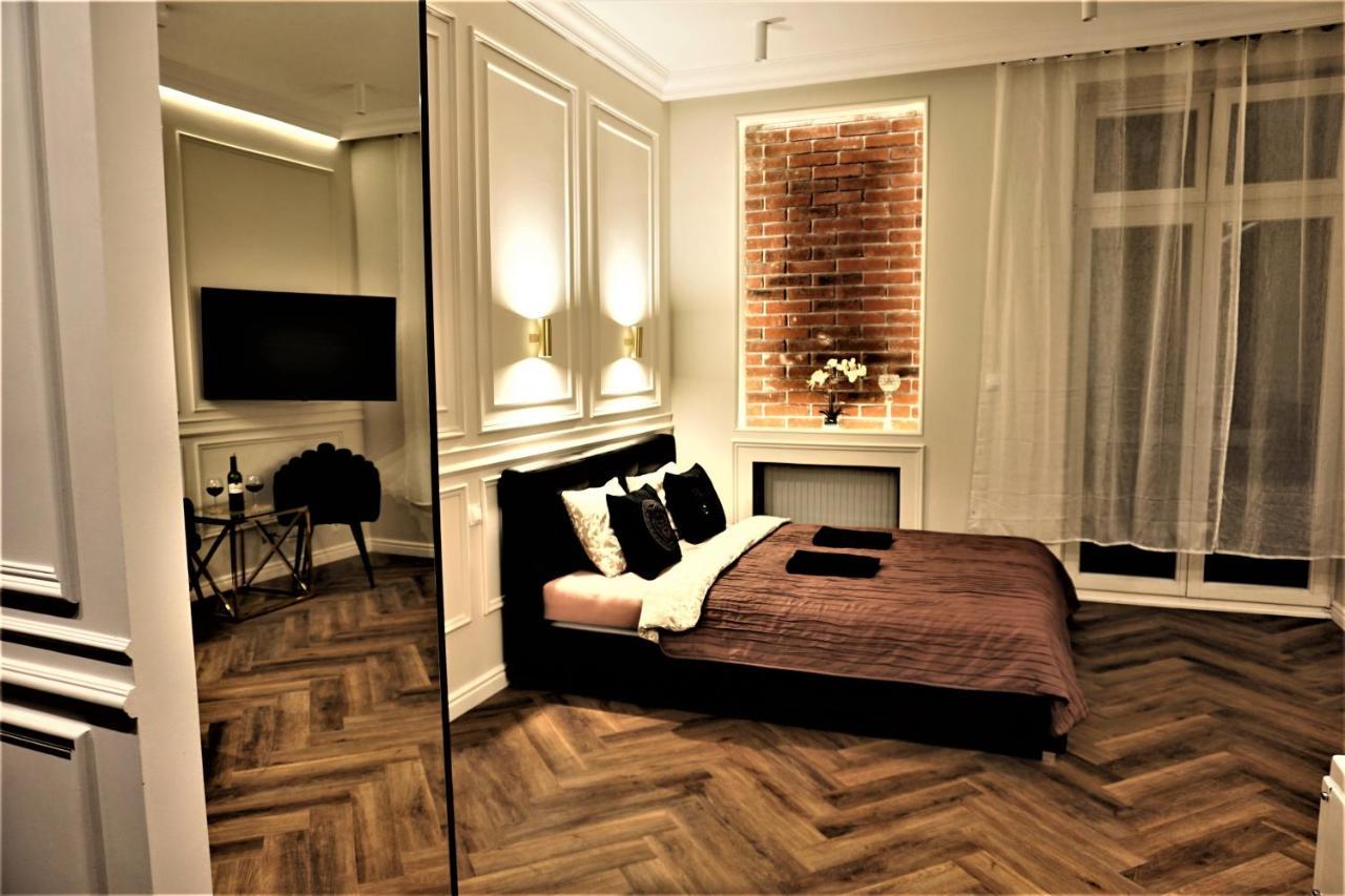 Luxury Jacuzzi Apartment Krakow Luaran gambar