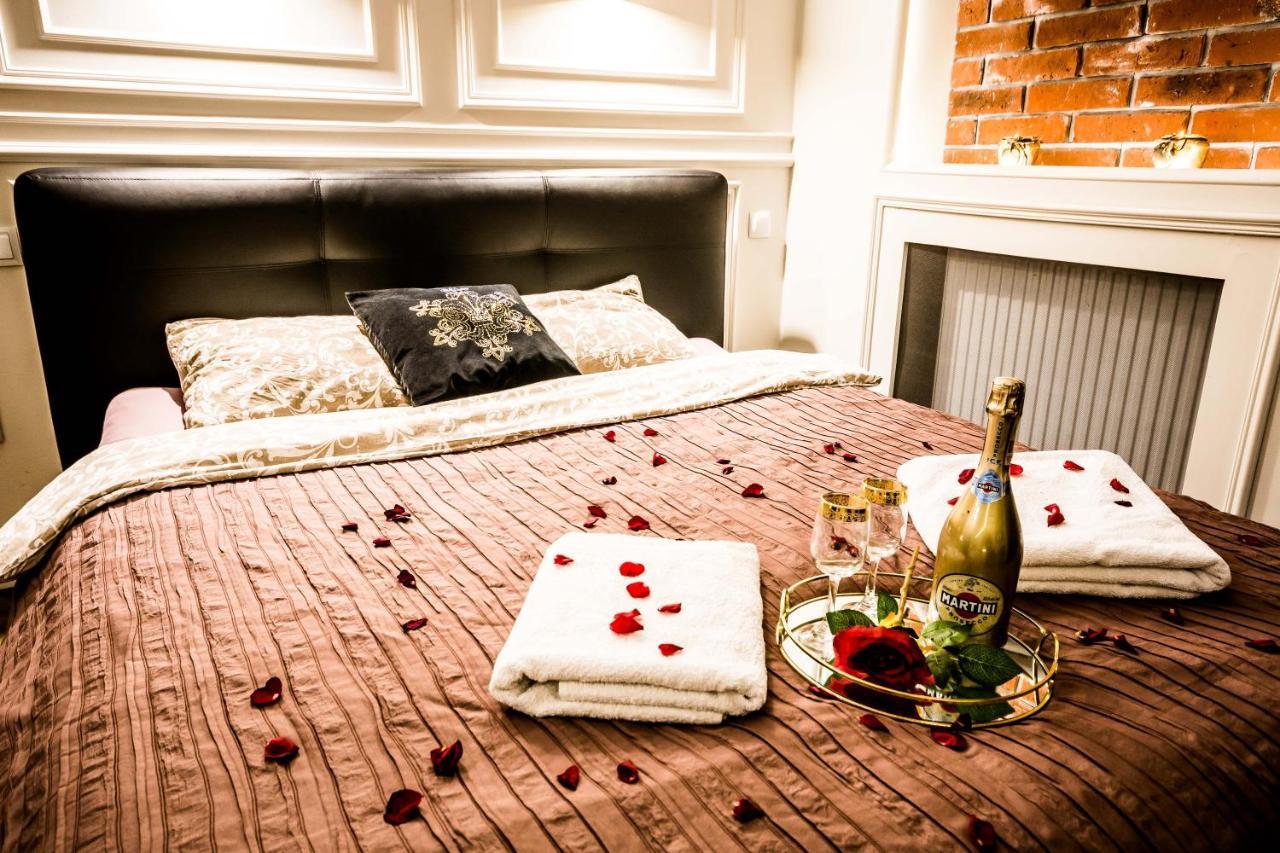 Luxury Jacuzzi Apartment Krakow Luaran gambar